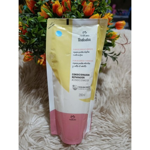 REFIL CONDICIONADOR TODODIA FLOR DE CEREJA E ABACATE